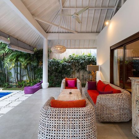 סמיניאק Villa Camelia מראה חיצוני תמונה