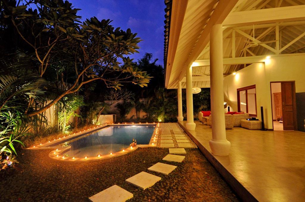 סמיניאק Villa Camelia מראה חיצוני תמונה