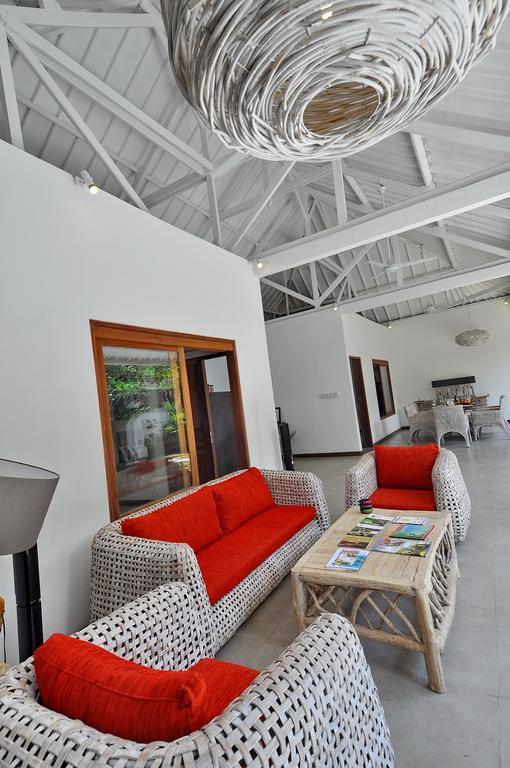 סמיניאק Villa Camelia מראה חיצוני תמונה