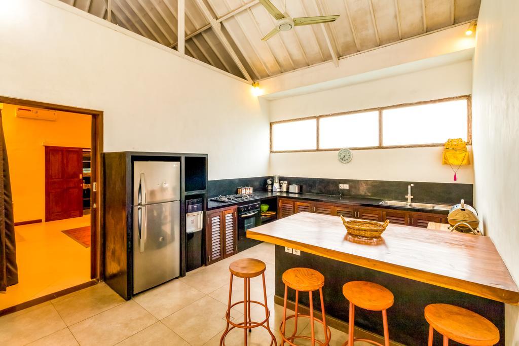 סמיניאק Villa Camelia מראה חיצוני תמונה